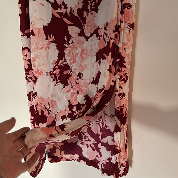 🎈3/$25🎈NWOT Chelsea 28 Floral Midi Skirt - Picture 3 of 5